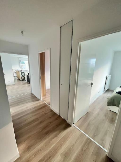 Superbe Appartement Neuf Dans Residence Familiale Aux Portes De Paris Avec Parking Ivry-sur-Seine Exterior foto
